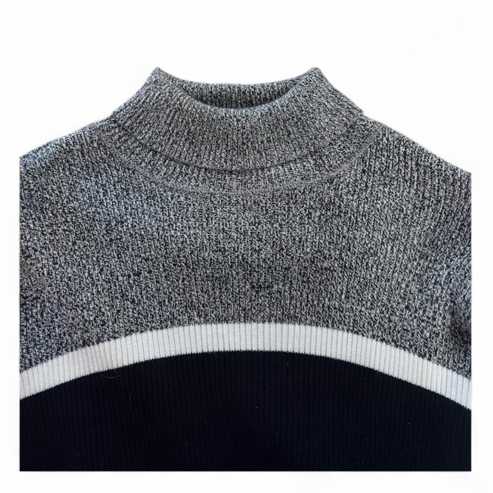 Liz Claiborne Black and Gray Knit Turtleneck Sweater - Picture 3 of 4